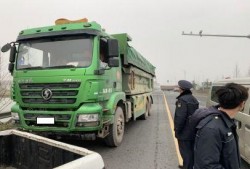 大型运输车爆料案件最新,真相与疑云交织